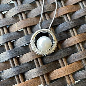 💕Crystal and Faux Pearl Necklace